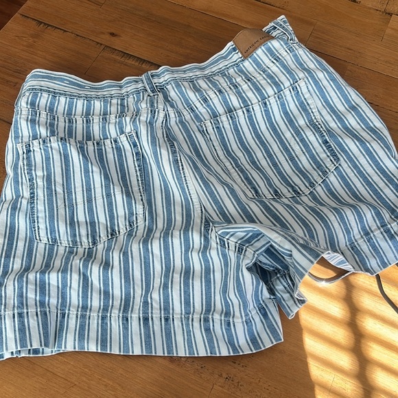 Super high waisted American eagle shorts - Picture 4 of 4